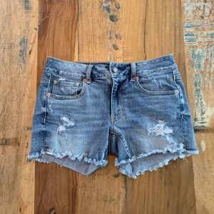 Size 6 American Eagle shorts